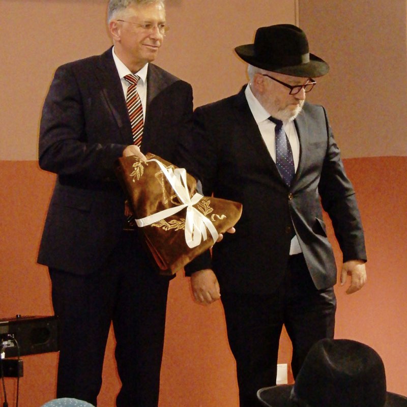 Átadták a felújított zsinagógát 58